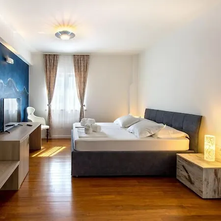 Vidiroti- Luxury 400 M2 Complex Prázdninový dům