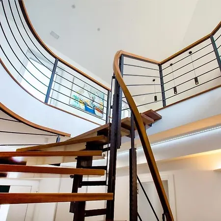 Vidiroti- Luxury 400 M2 Complex *