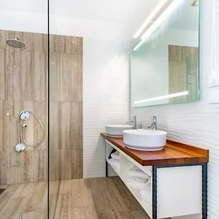 Vidiroti- Luxury 400 M2 Complex Prázdninový dům *