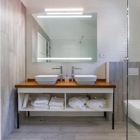 Prázdninový dům Vidiroti- Luxury 400 M2 Complex Lokva Rogoznica