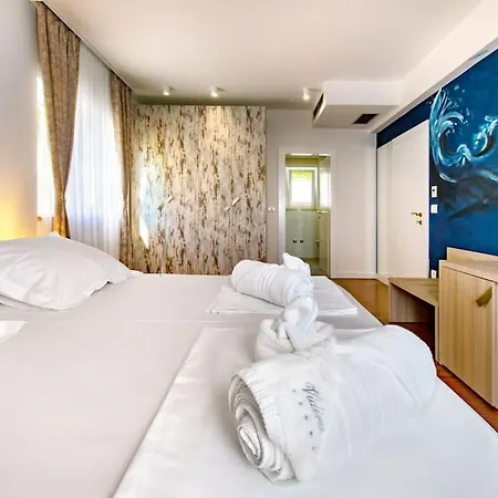 Prázdninový dům Vidiroti- Luxury 400 M2 Complex *