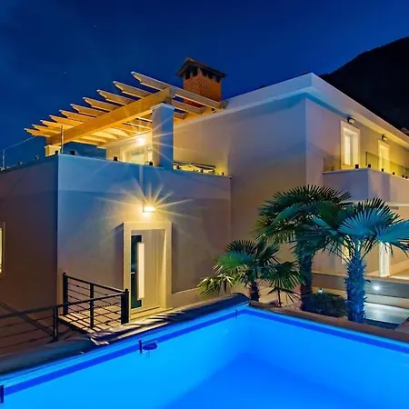 Prázdninový dům Vidiroti- Luxury 400 M2 Complex